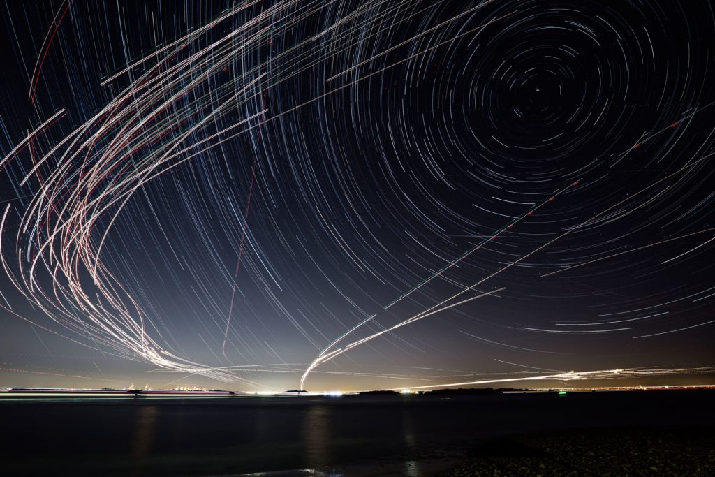 Long Exposure Photography of Airplanes by Pete Mauney